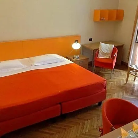 Accasa 4* Prato (Prato)
